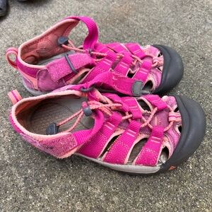 Keen Youth Size 2